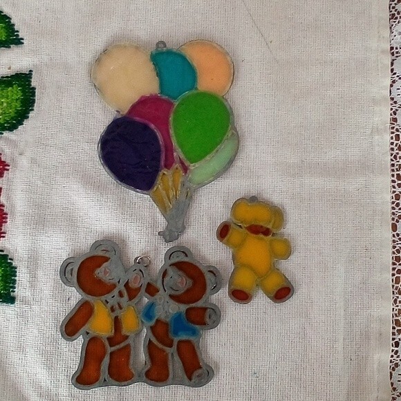 Teddy Bear Family Stained Glass Sun Catcher Rainbow Balloons - Picture 11 of 11